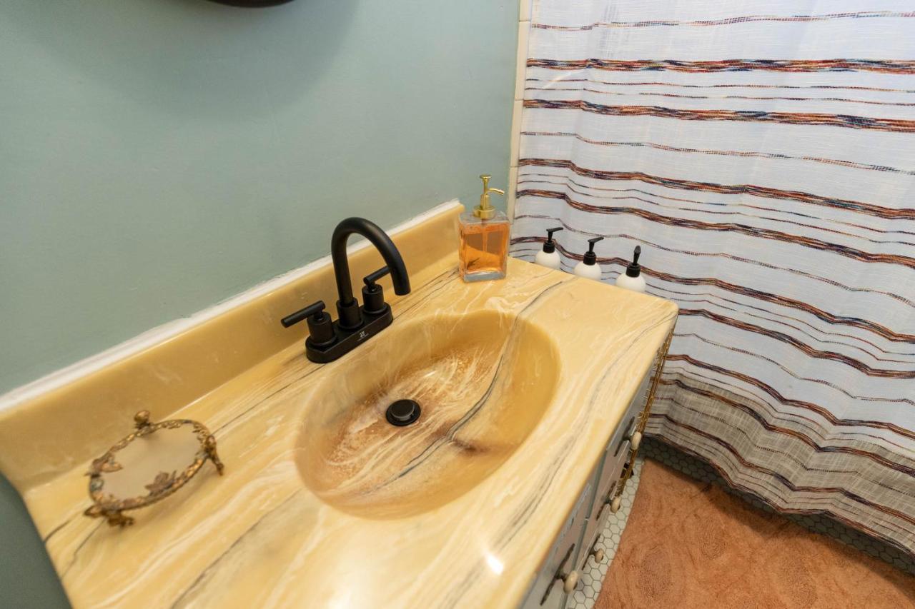 Villa Historic Revival Midtown Memphis Duplex 64 Yes Pets Fast Wifi Free Parking Exterior foto